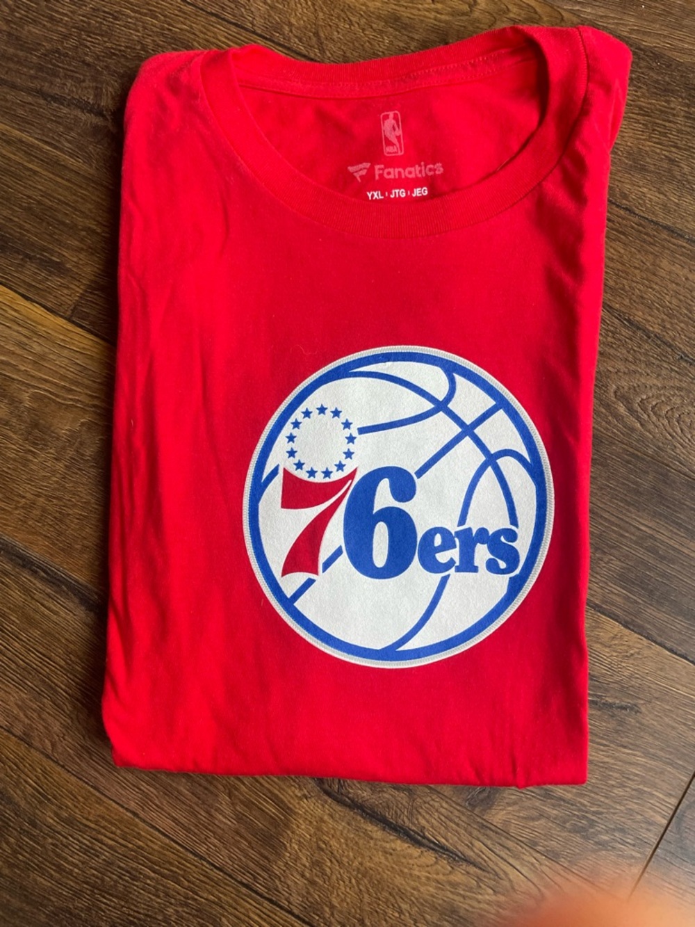 Fanatics Red Philly 76ers Short Sleeve Tee  Kids XL Philadelphia Shirts 3/$15 - Picture 7 of 7